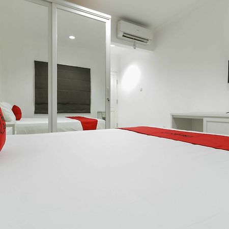 Reddoorz Plus @ Setiabudi Barat Jakarta Kültér fotó