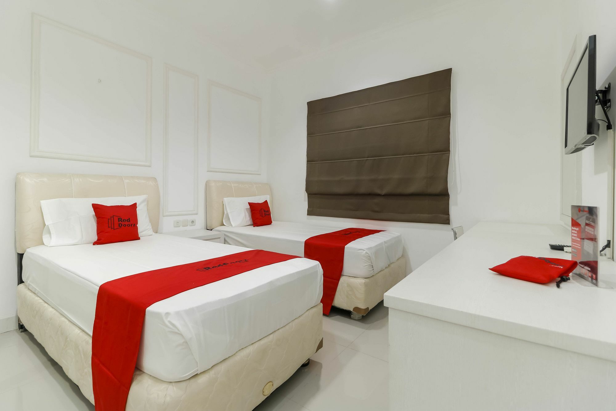 Reddoorz Plus @ Setiabudi Barat Jakarta Kültér fotó