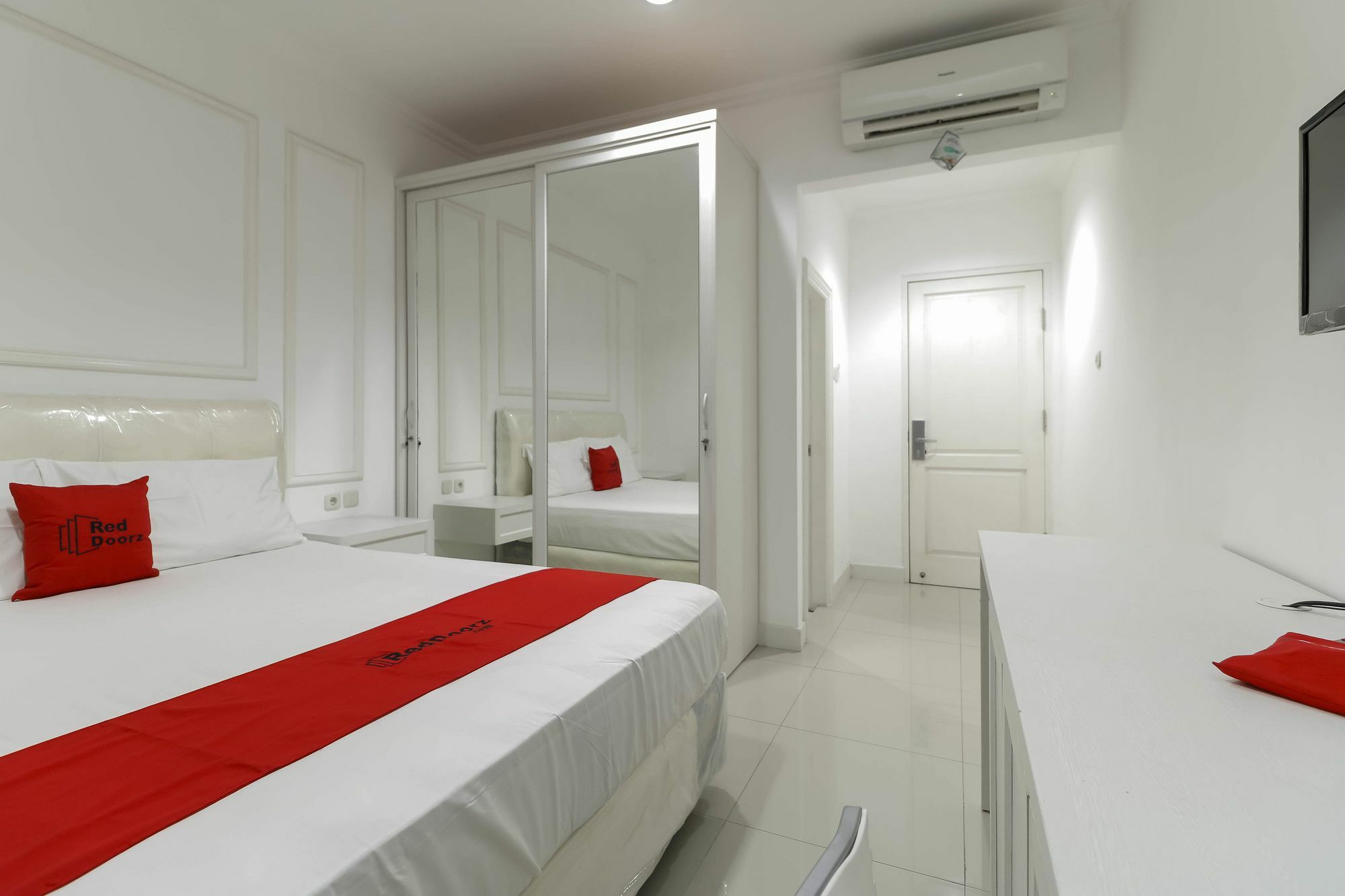 Reddoorz Plus @ Setiabudi Barat Jakarta Kültér fotó