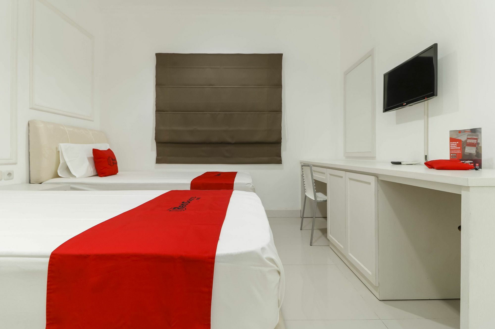 Reddoorz Plus @ Setiabudi Barat Jakarta Kültér fotó