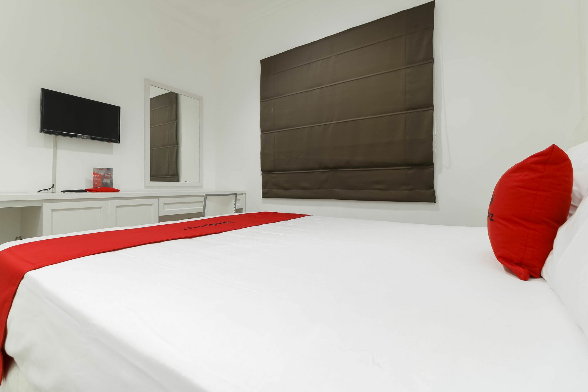 Reddoorz Plus @ Setiabudi Barat Jakarta Kültér fotó