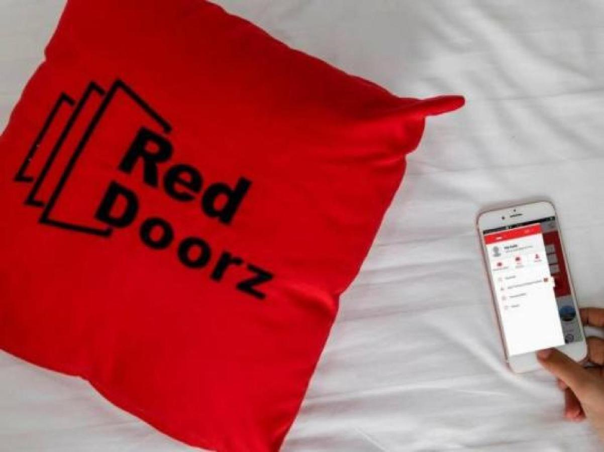 Reddoorz Plus @ Setiabudi Barat Jakarta Kültér fotó